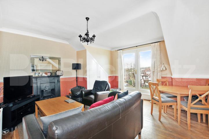 			High spec 2 bedroom property in fantastic location, 2 Bedroom, 1 bath, 1 reception Flat			 Wolseley Road, CROUCH END